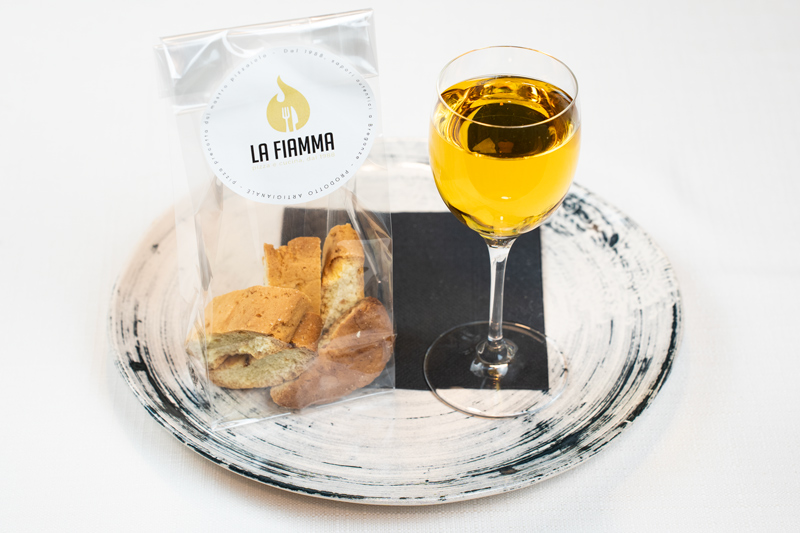 Torcolato con Cantucci